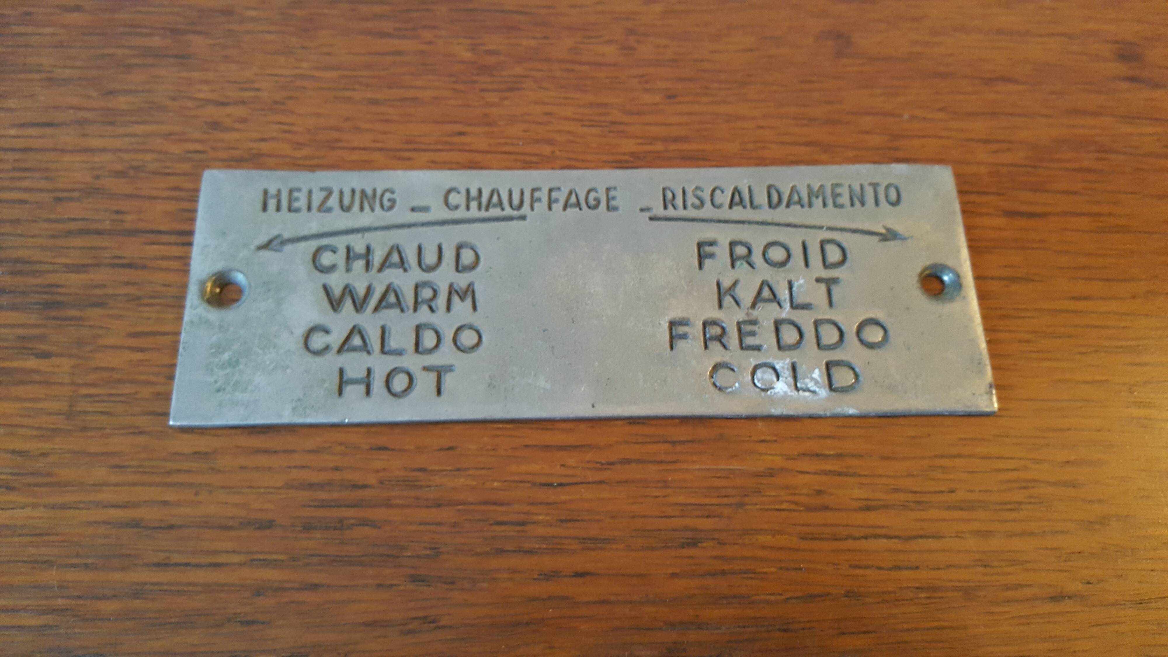 Plaque métallique signalétique chauffage eau chaude eau chaude froide hôtellerie