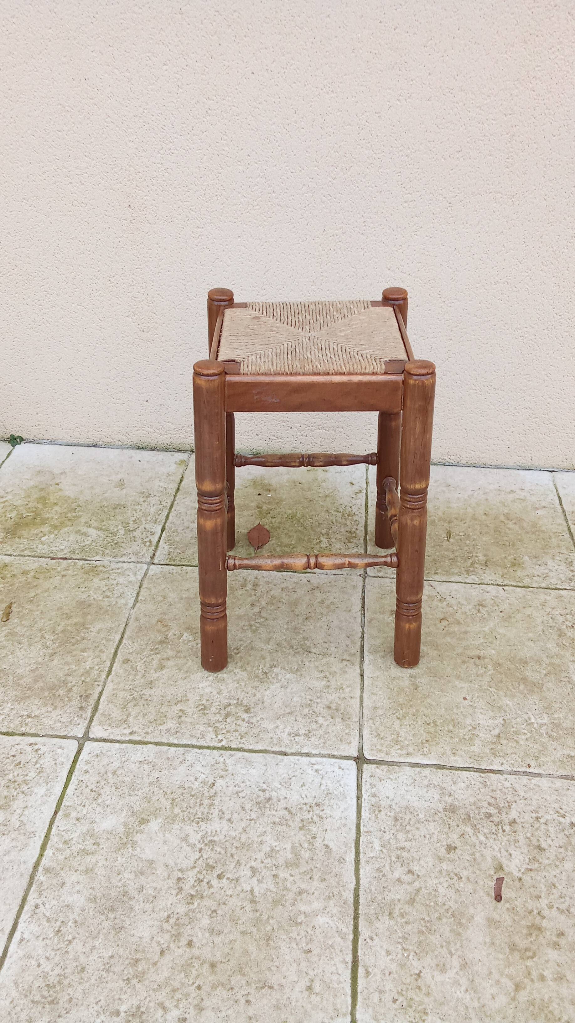 Tabouret haut vintage en paille et bois