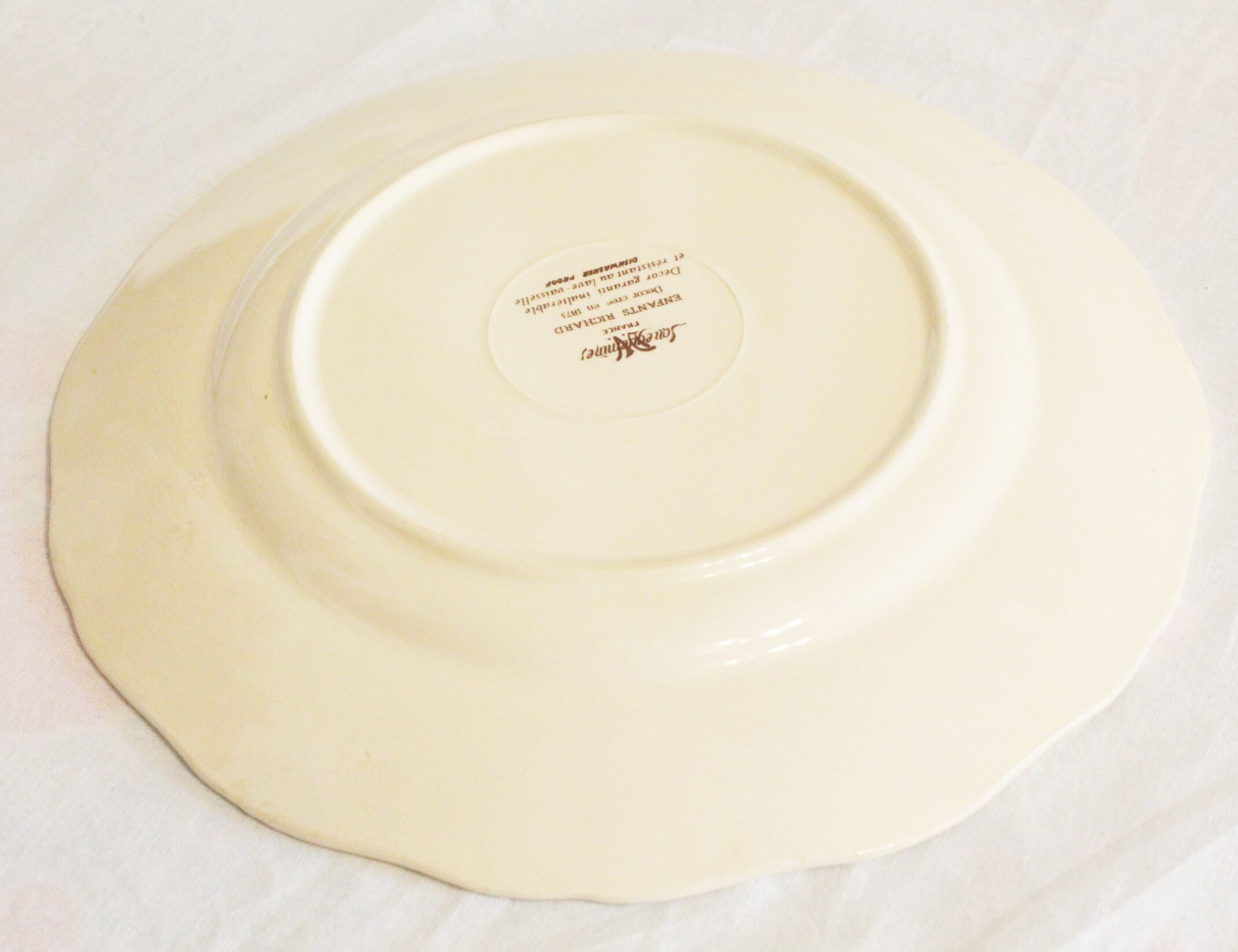 Lot of 2 plates Sarreguemines children Richard