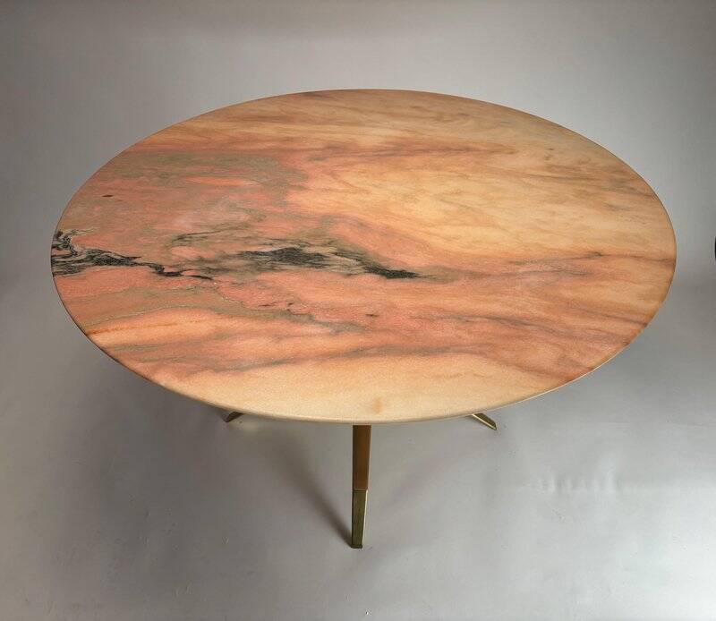 Table ronde de milieu de siècle avec plateau en marbre de Melchiorre Bega, années 1950.