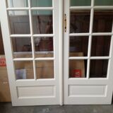 Double glass door small tiles