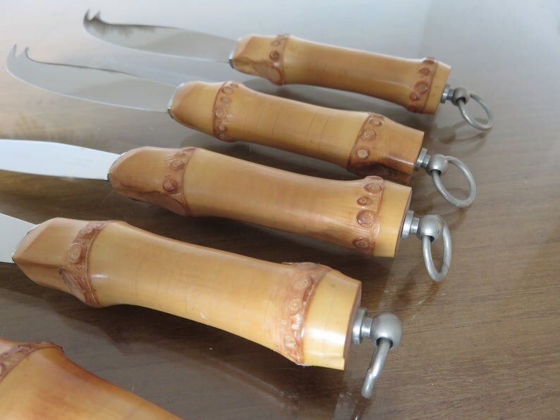 Set of 6 cheese knives, bamboo handle 60s