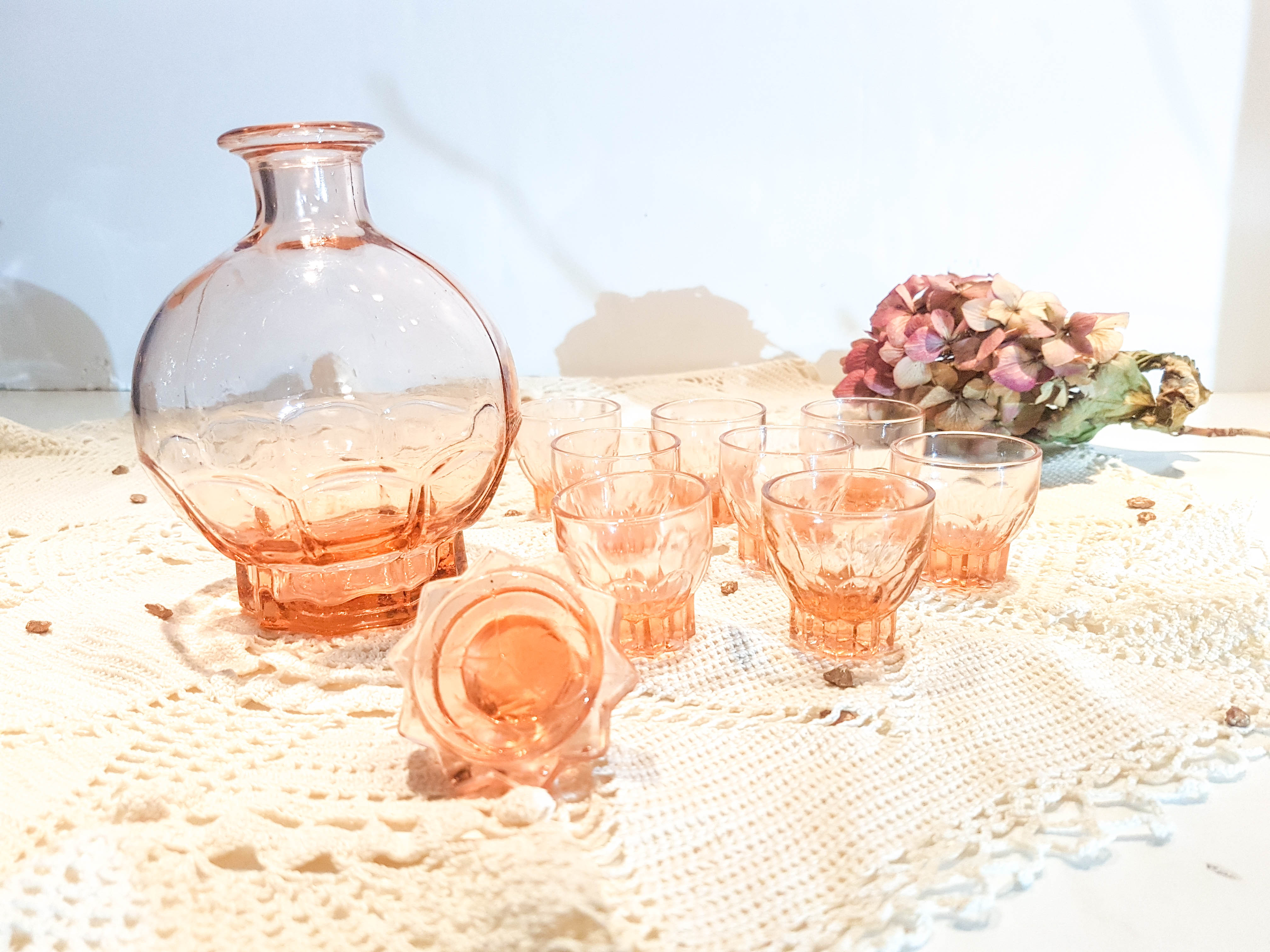 Art Deco-style pink liquor service