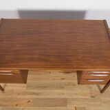 Mid-Century Walnut Desk by Jens Risom for Jens Risom Design, 1960s