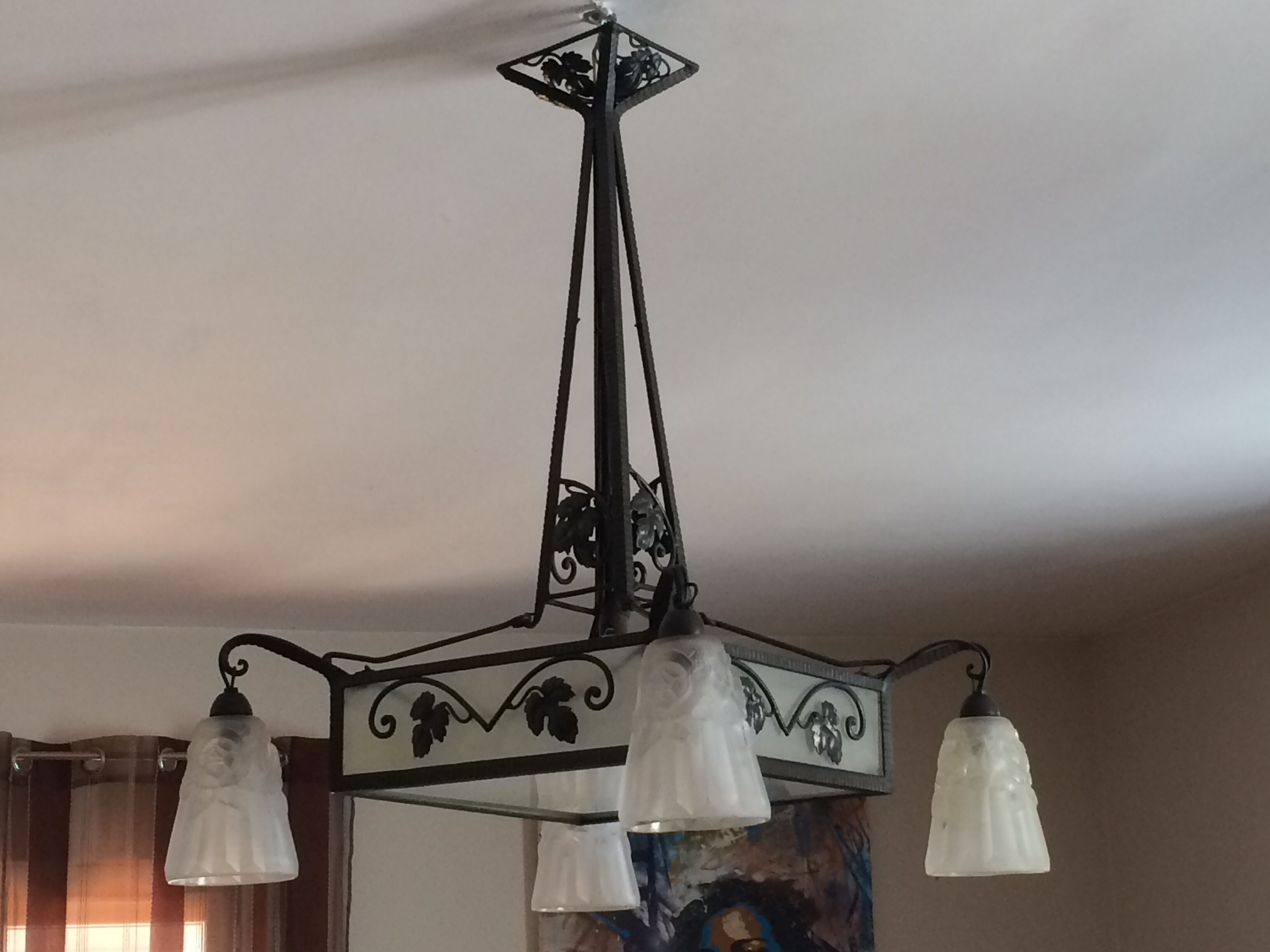 Lustre art déco avec vasque carrée et tulipe signé Degue