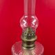 Lampe à pétrole réservoir verre cathédrale pied bronze louis xv rocaille 54 cm