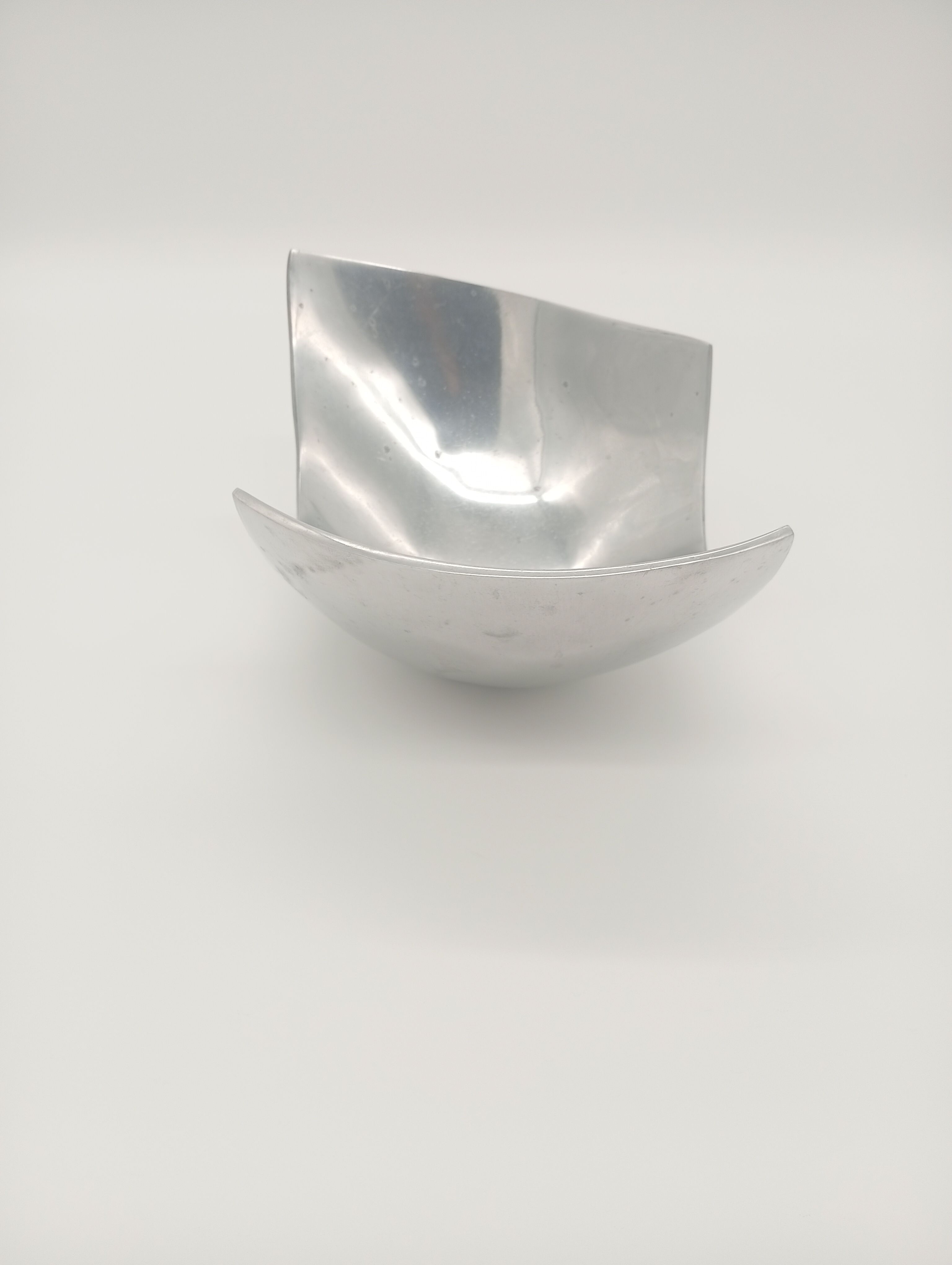 Vintage Coupe Post-Modernist Aluminium 1980s minimalist design