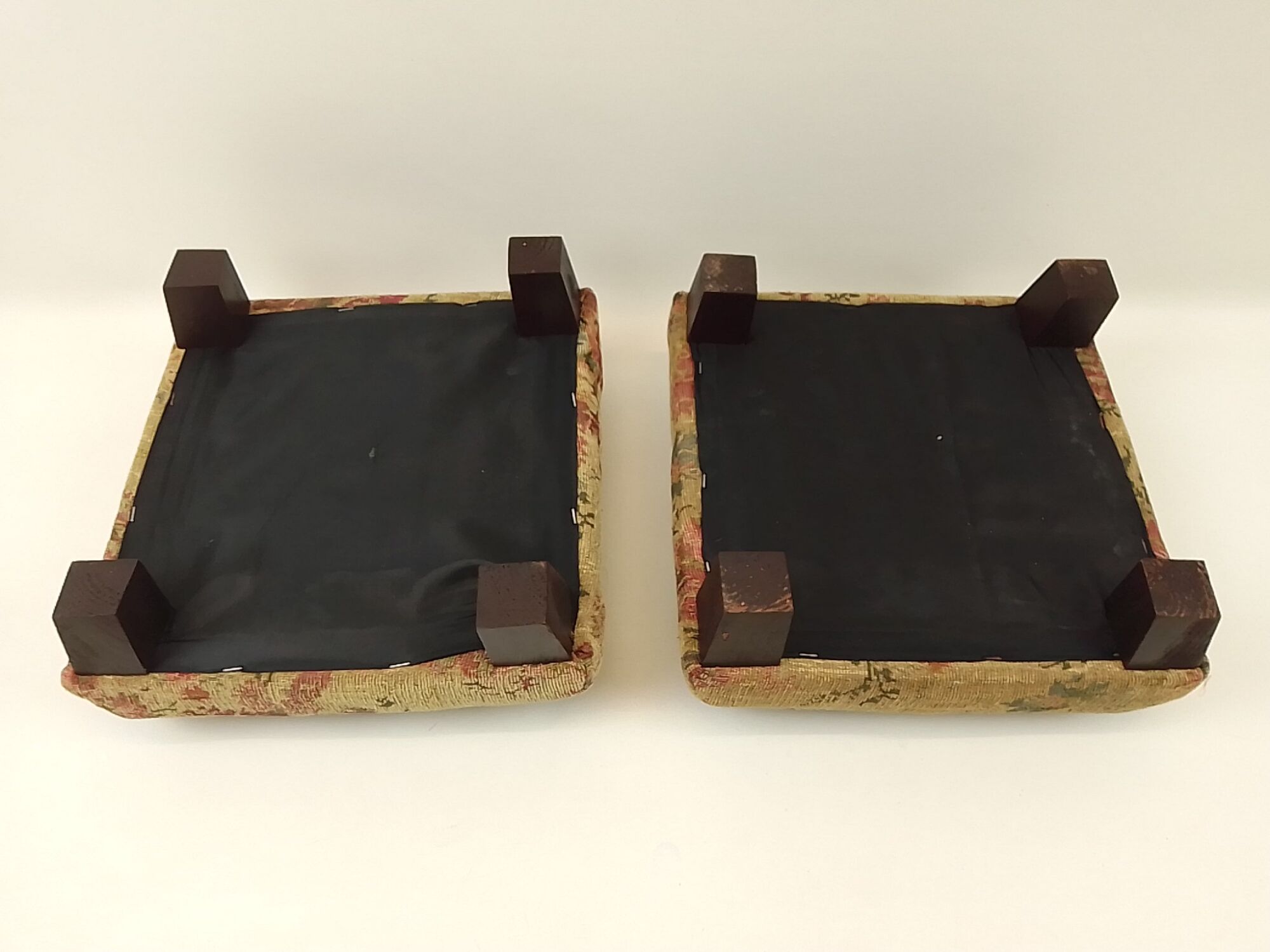 Lot of 2 rustic footrests