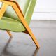 Fauteuil en skaï vert