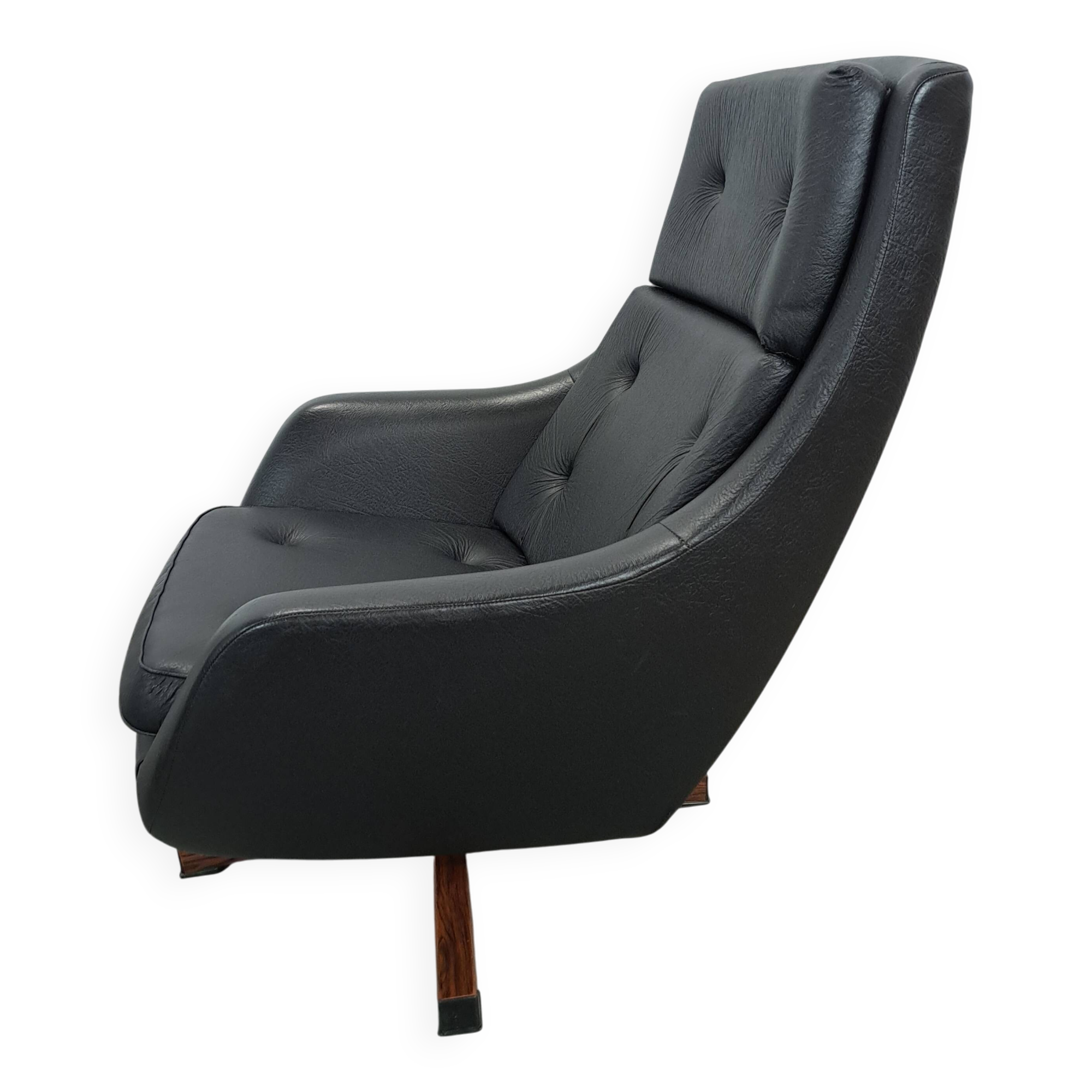 Fauteuil pivotant en similicuir noir provenant de Suède