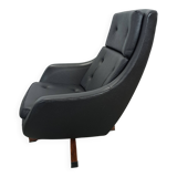 Fauteuil pivotant en similicuir noir provenant de Suède