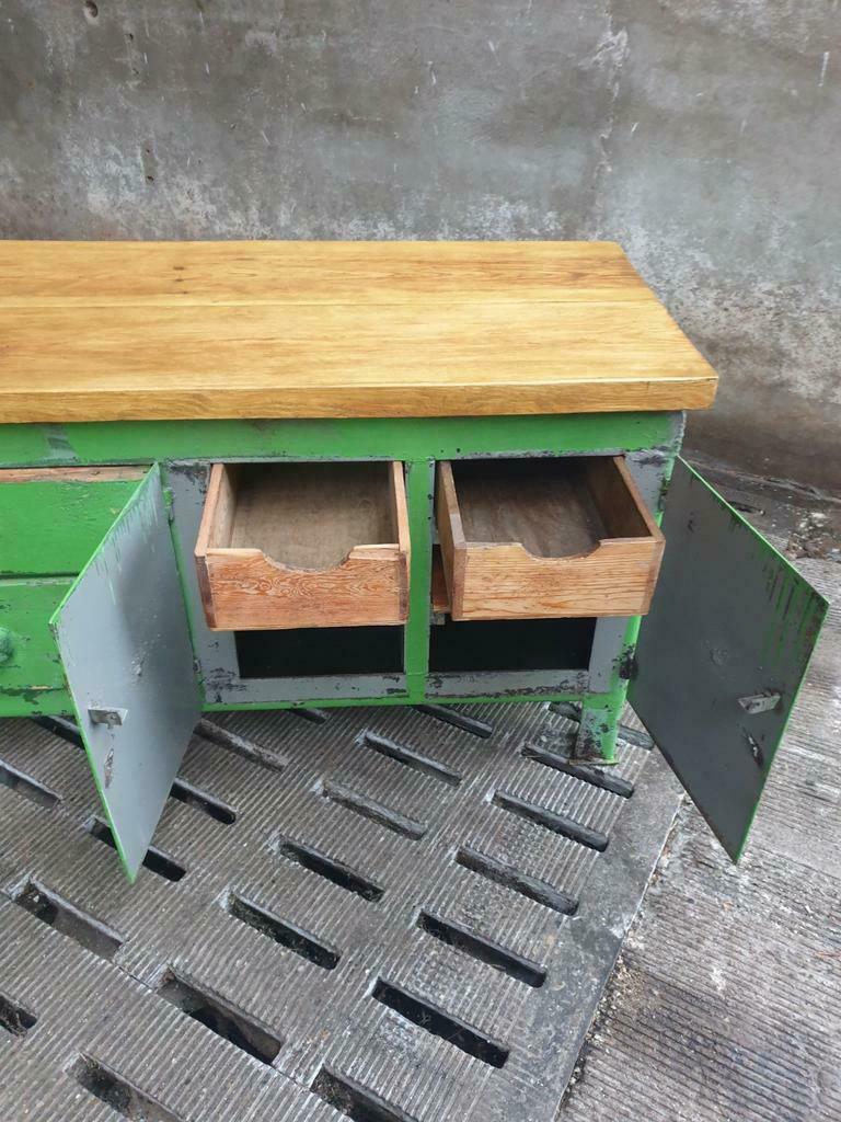 Old workbench industrial