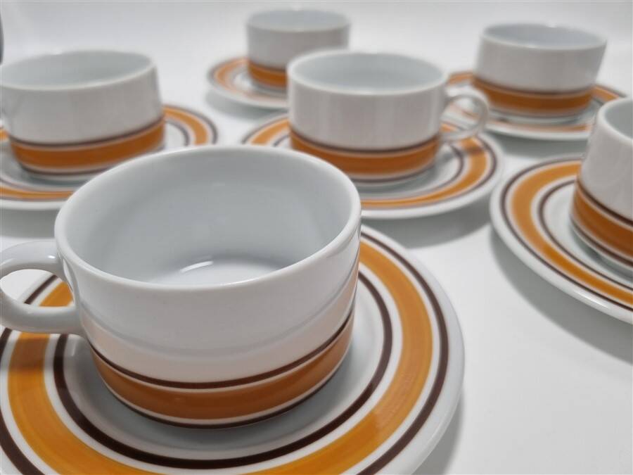 Set of 6 vintage cups