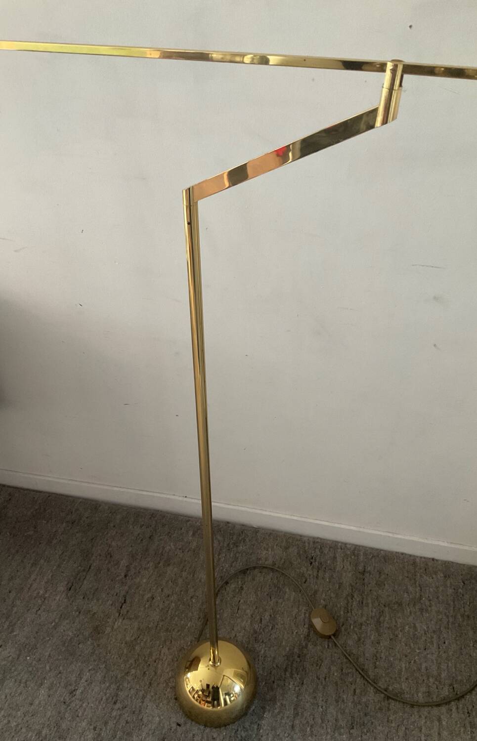Vintage brass counterweight floor lamp