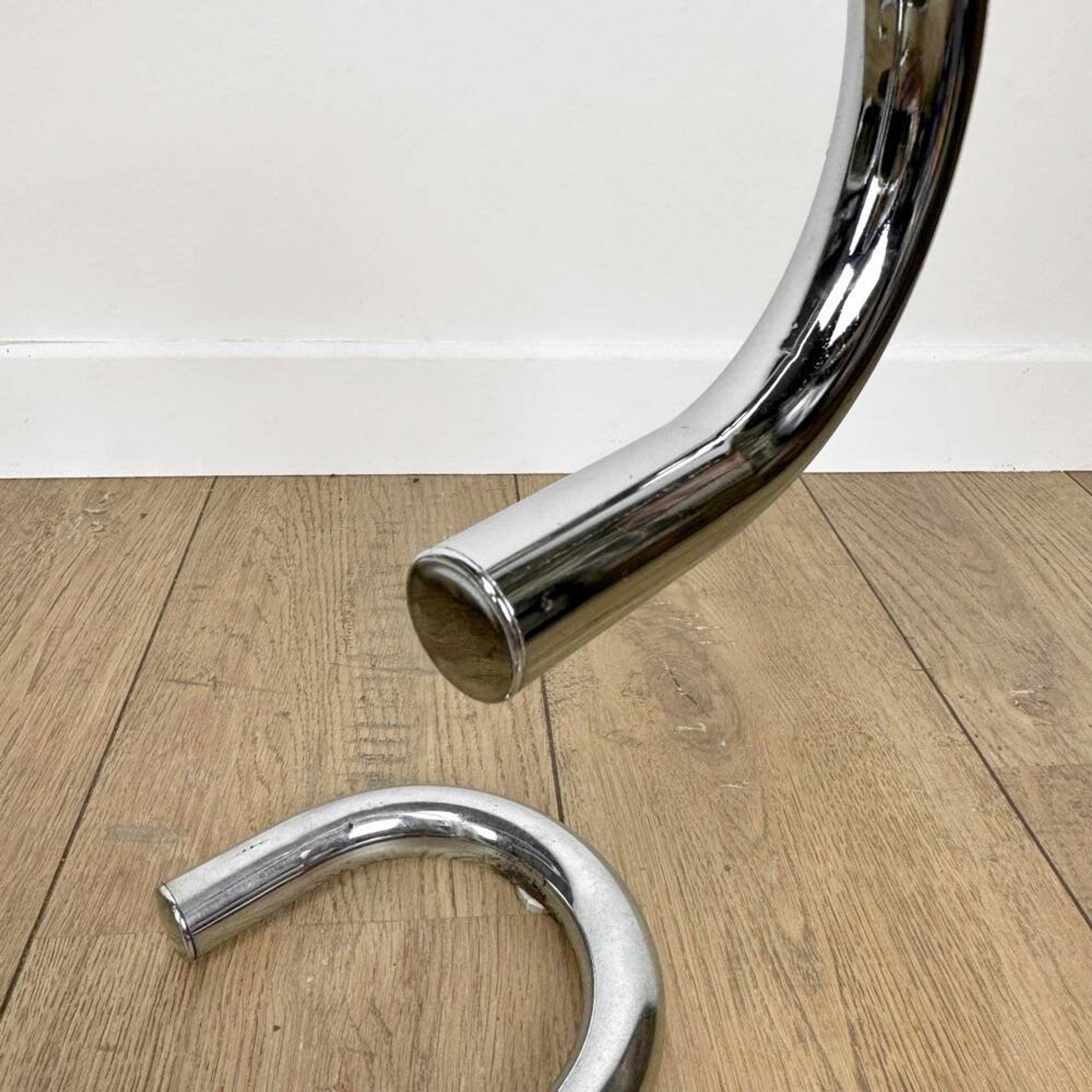 Tubular design coffee table in chrome and smoked glass, Italy, 70s