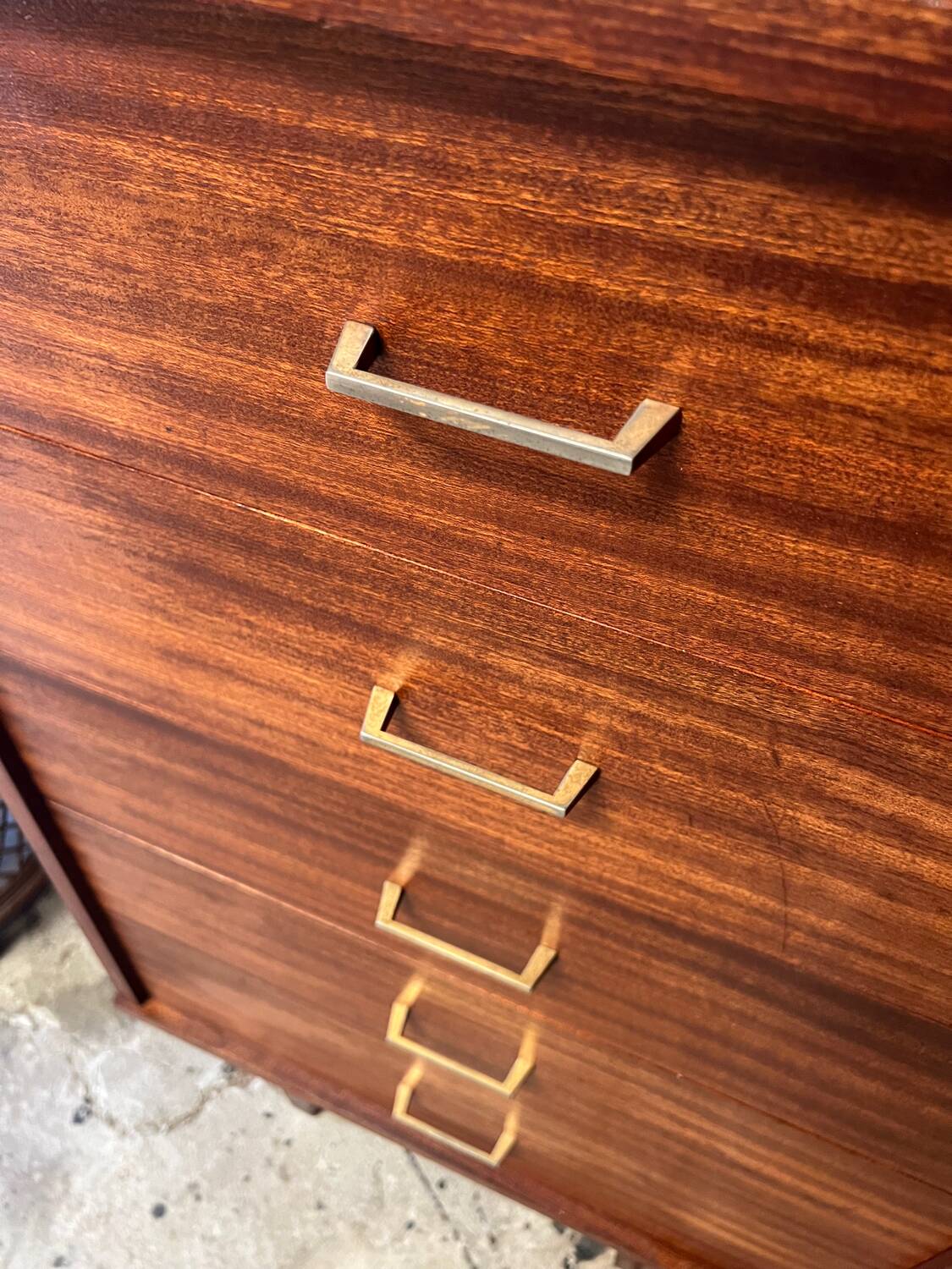 Vintage chiffonier