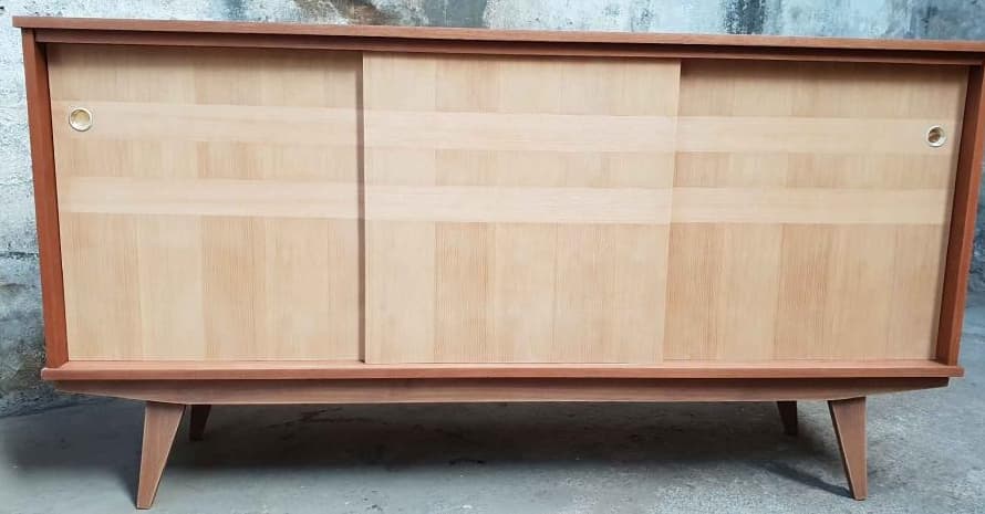 Vintage line with sliding doors