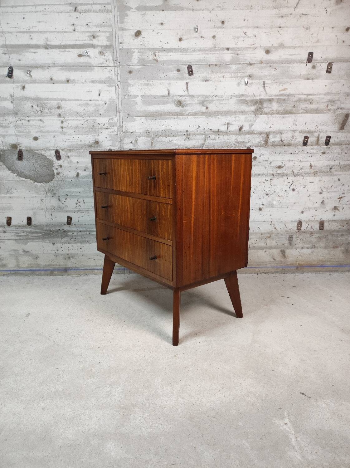 Commode vintage