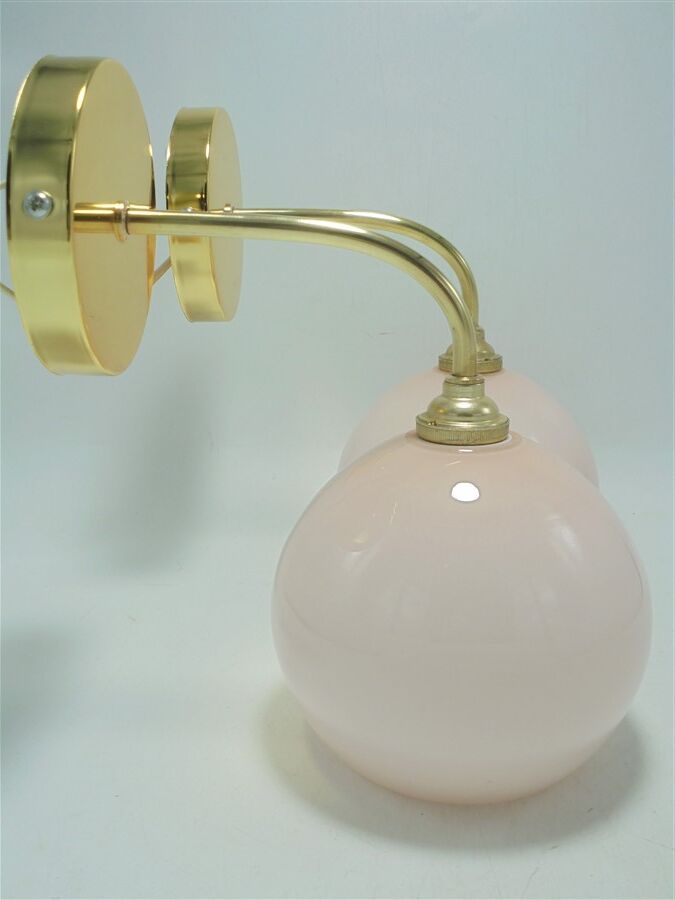 Pair of wall sconces