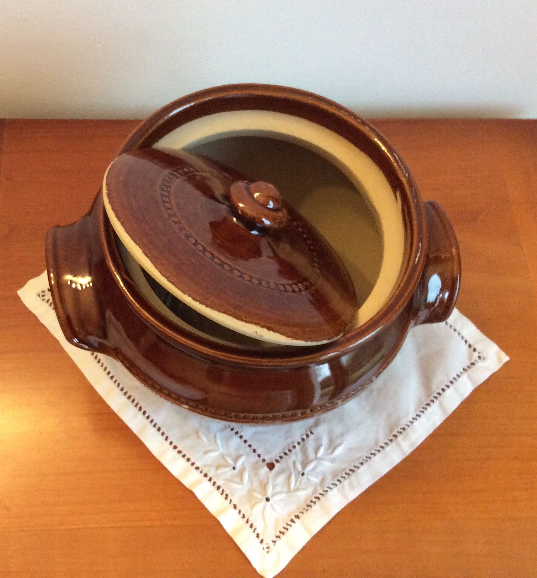Pot glazed stoneware pot with lid Pearson's of Chesterfield England