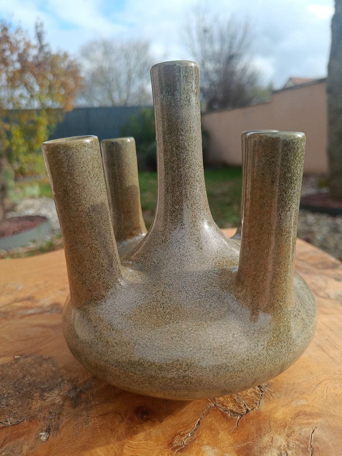 Vallauris single-flower ceramics