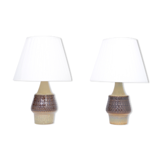 Paire de lampes de table en grès danois modernes du milieu du siècle faites à la main modèle 3029 par Soholm