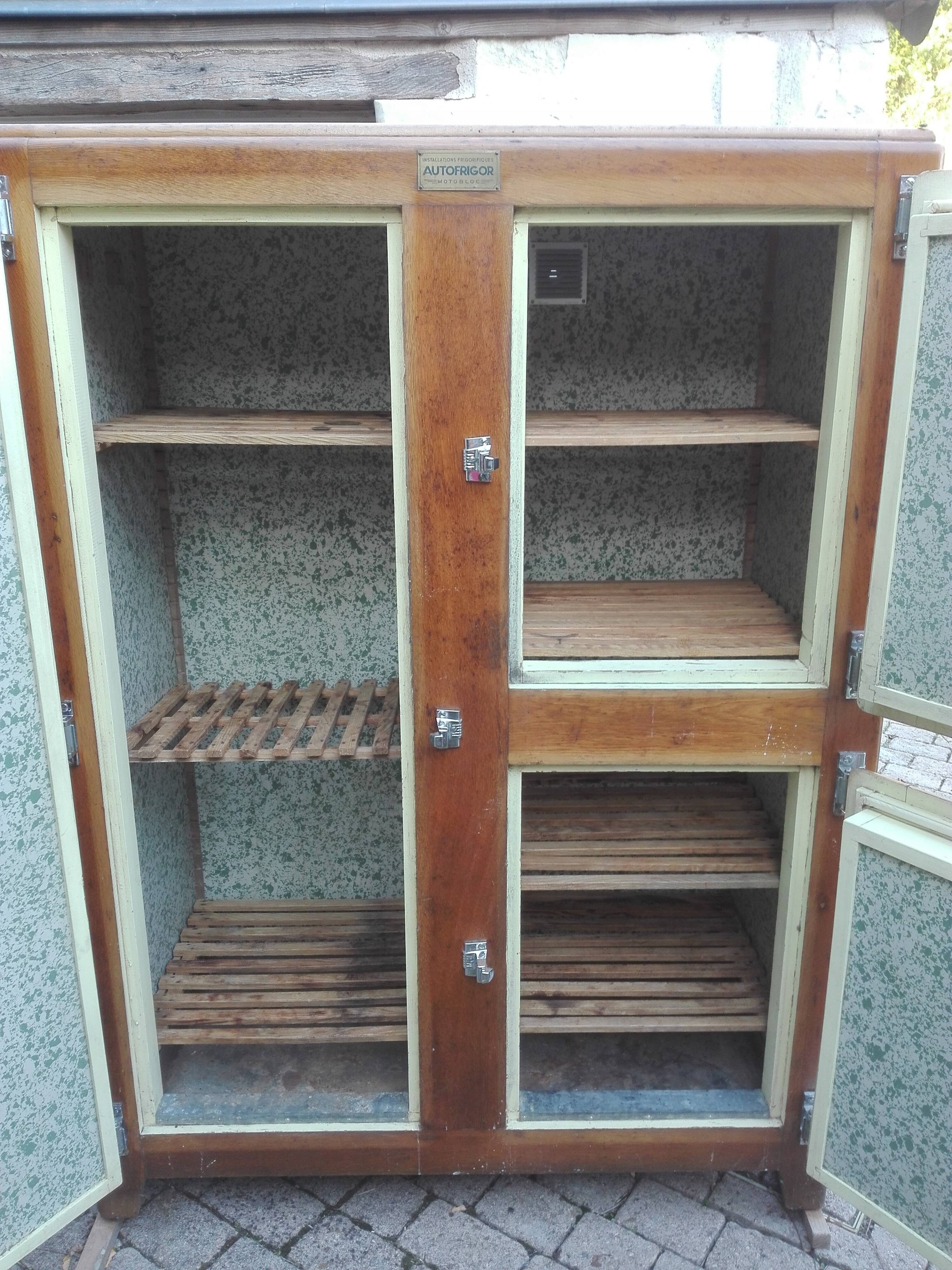 Fridge cooler of meat