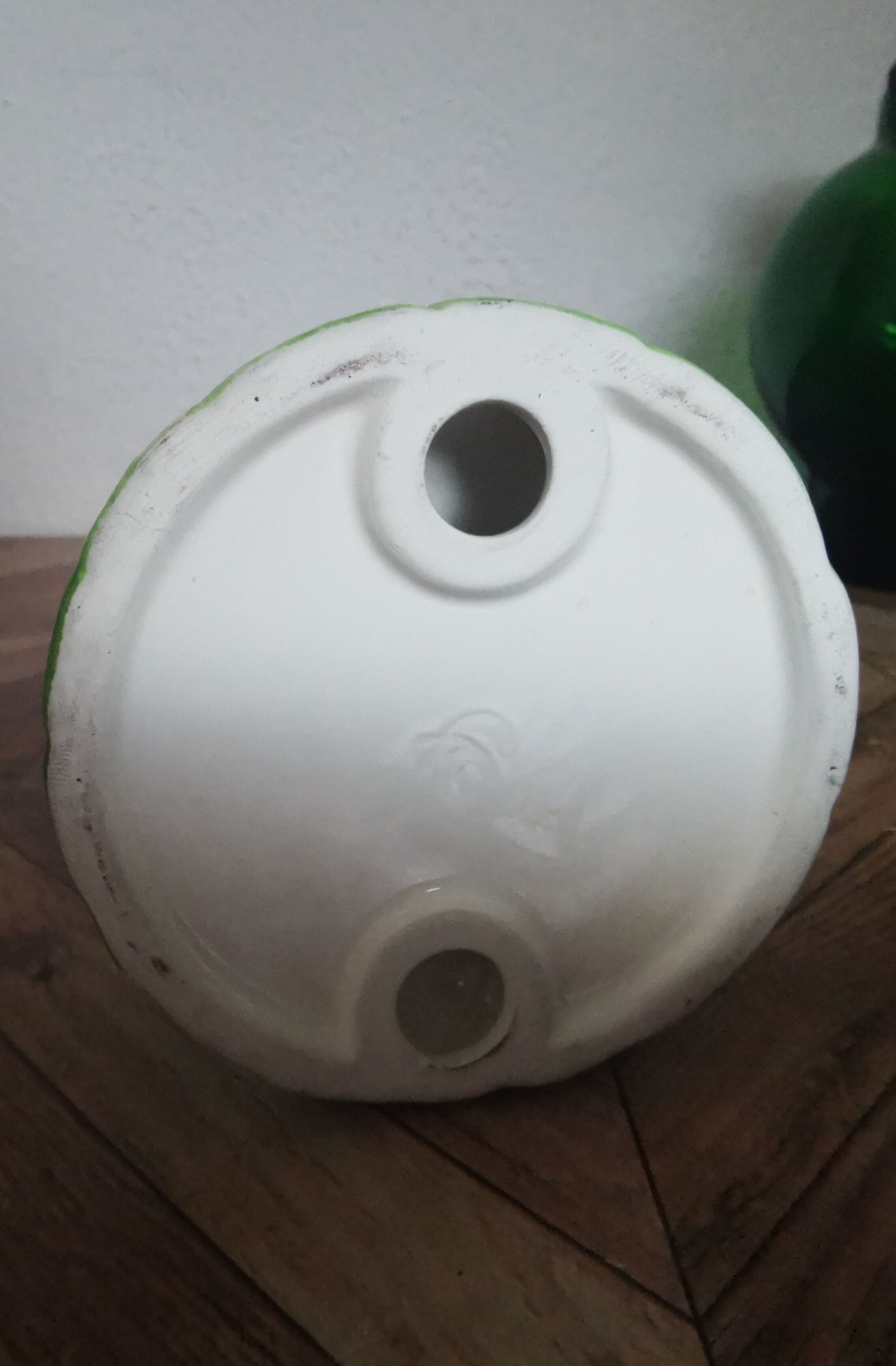 Tulip-shaped bougeoir