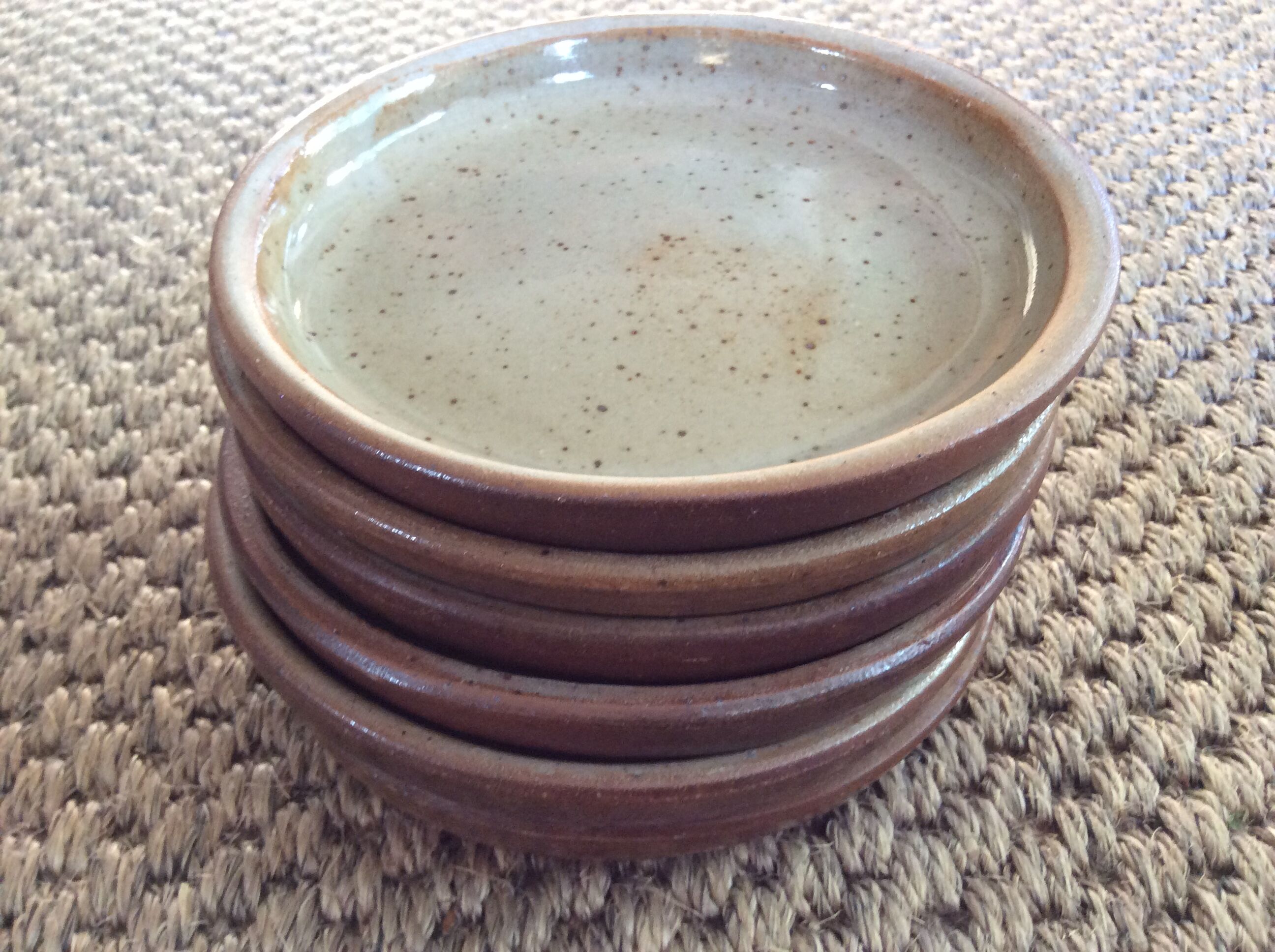 Series of 6 sandstone plates