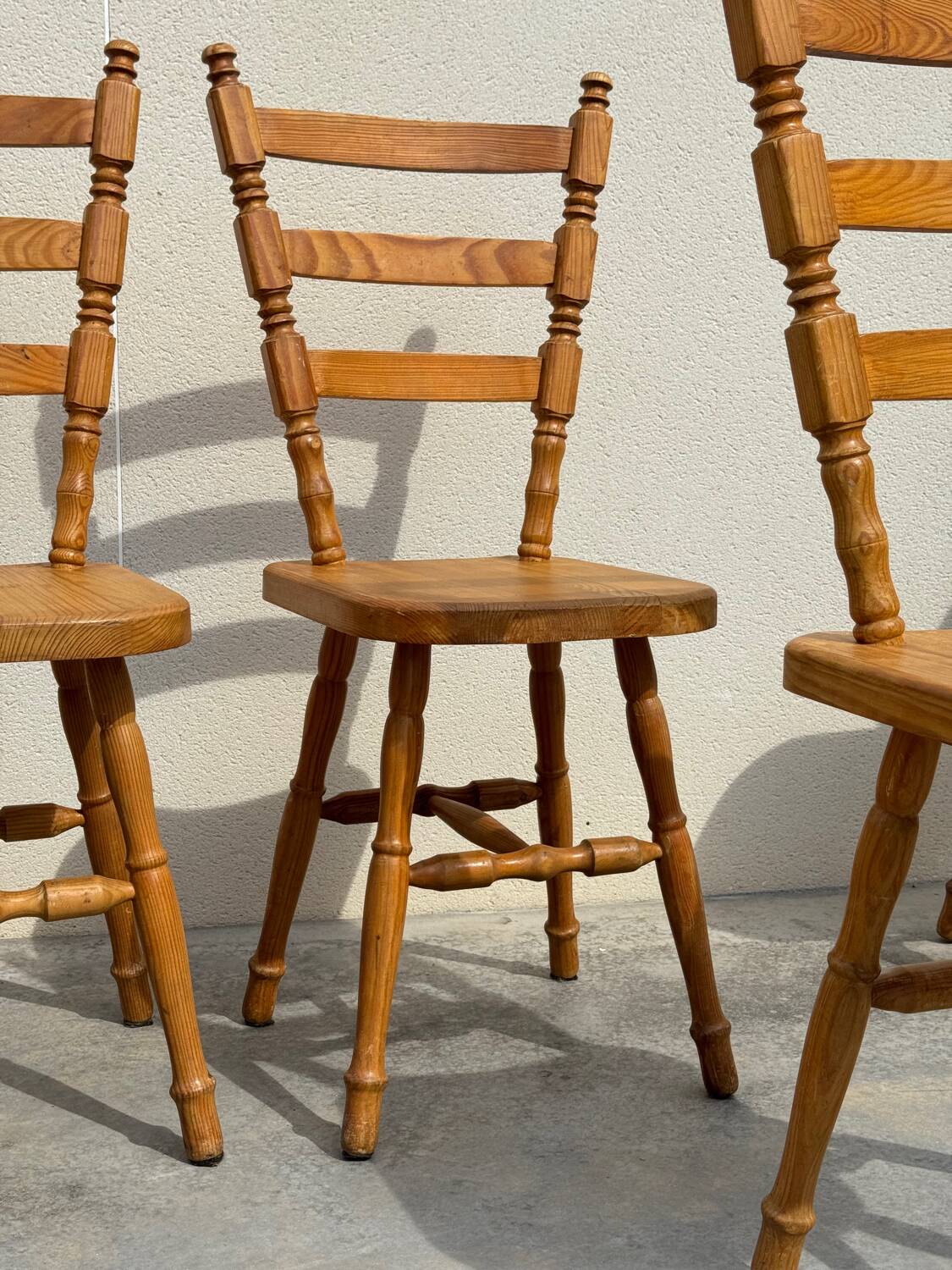 Set of 6 rustic pine chairs from the Vosges, 1980s.