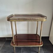 Desserte / Petite table d'appoint plaquage acajou et laiton mid century