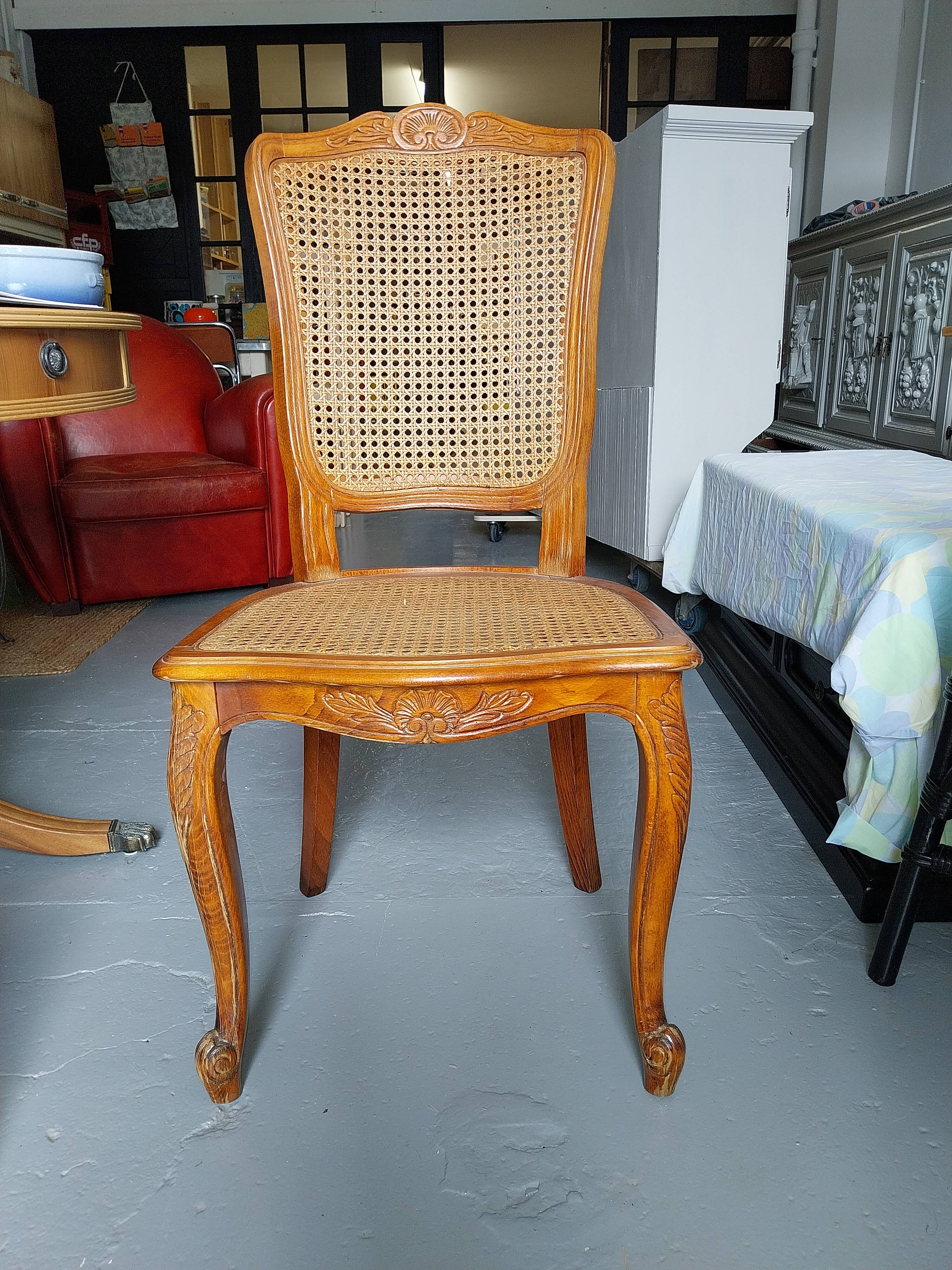 Lot of 04 Baumann chairs