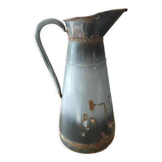 Enamelled sheet metal pitcher