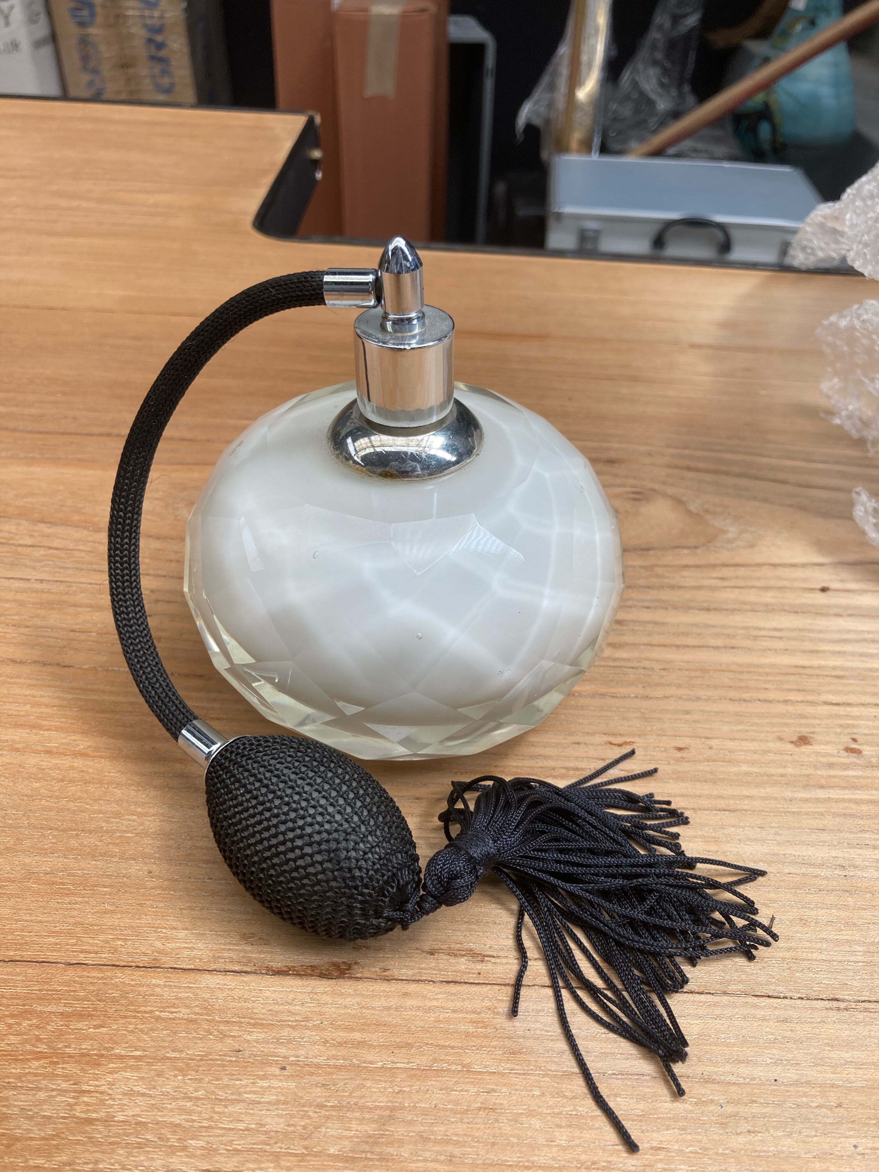 Cut glass perfume spray