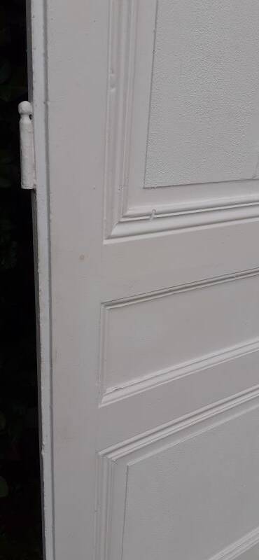 Communication door h221.5xl90cm old paneled, molded, interior