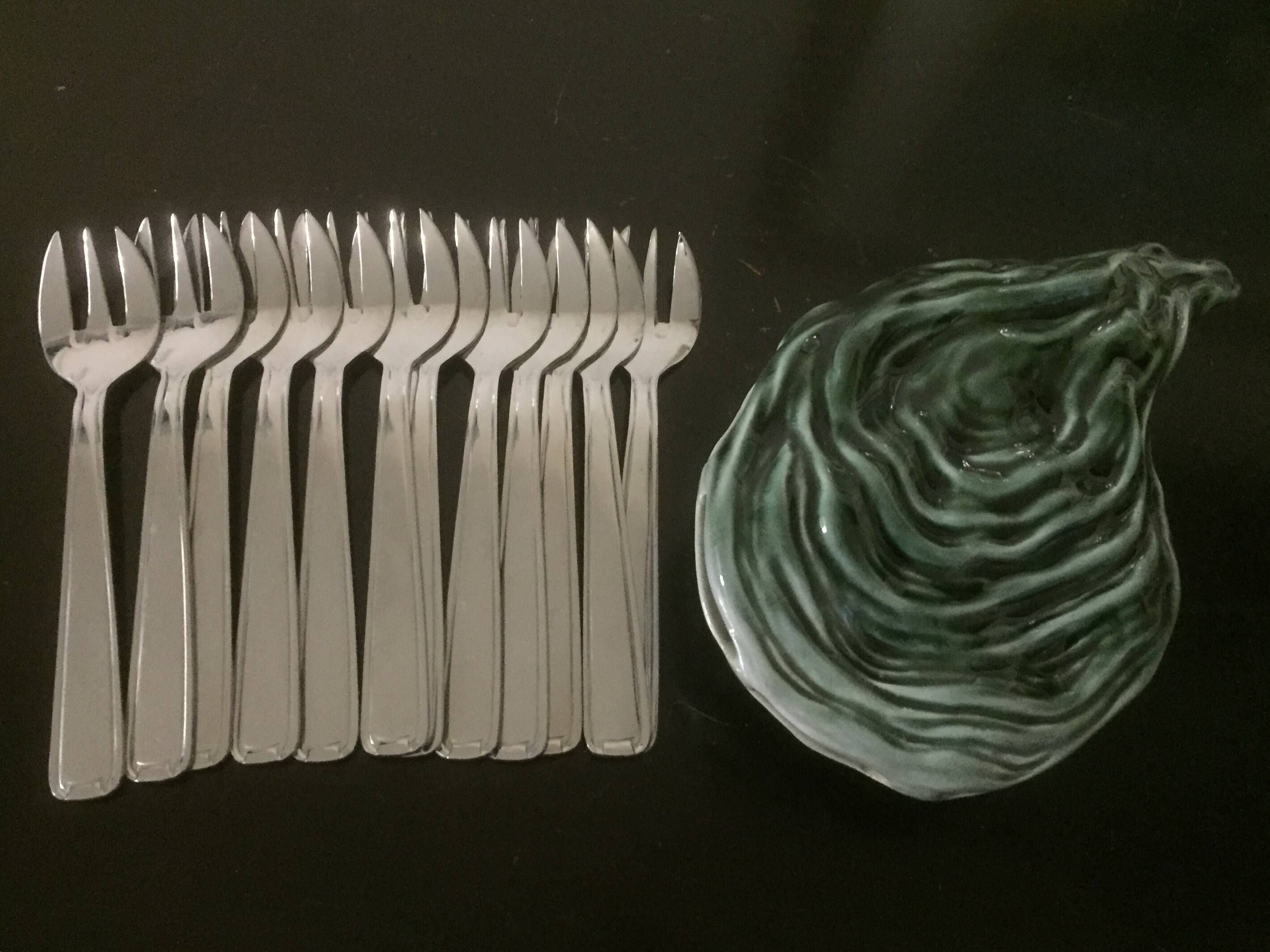 Holder for 12 oyster forks - slip - ceramic - vintage