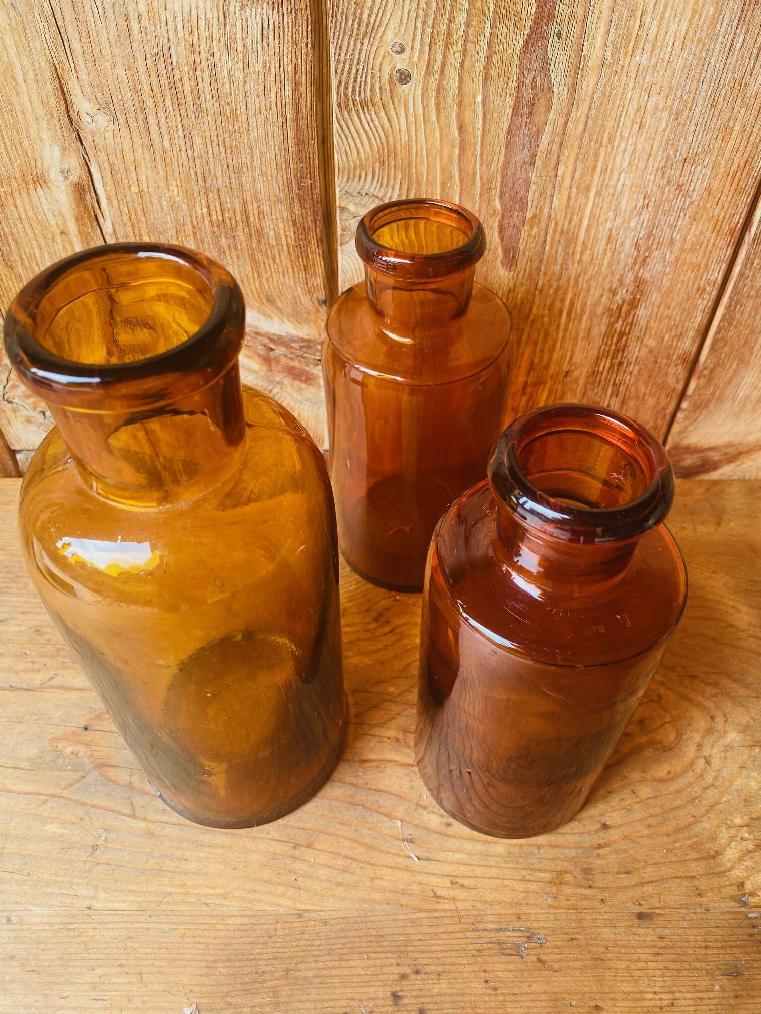 Flacons apothicaire en verre ambré. Lot de 15