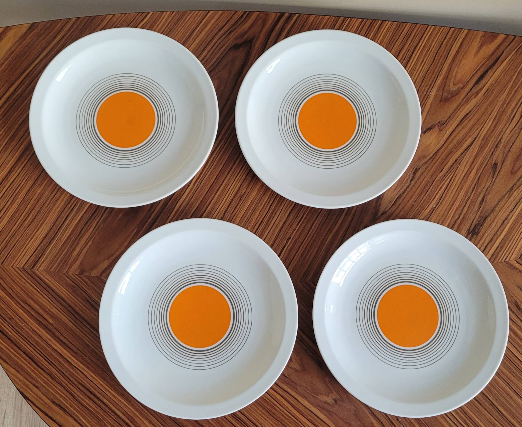Set of 4 orange plates Bareuther 131
