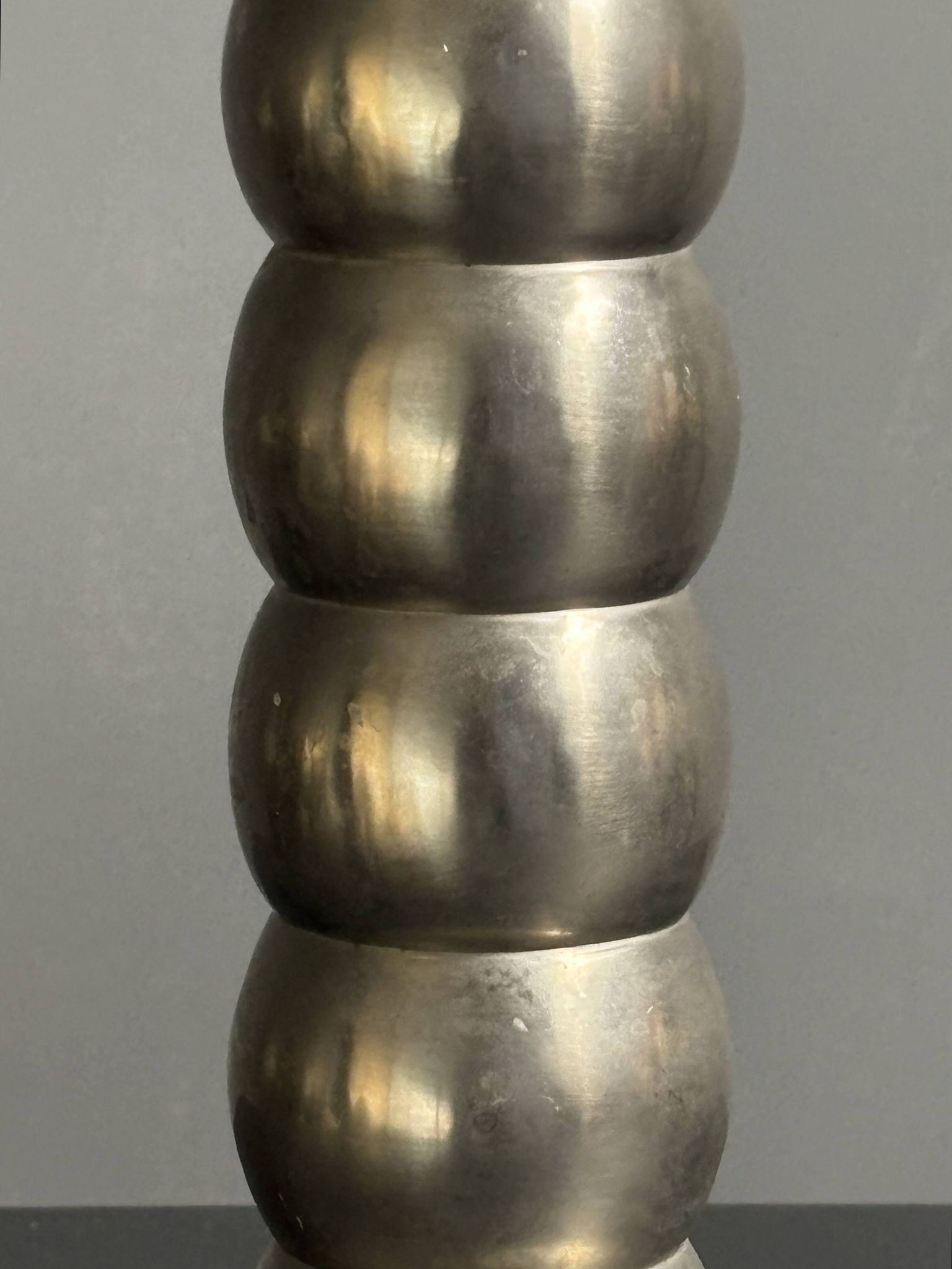 Lampe de table moderne en nickel plaqué de style mid-century, époque spatiale, années 1970.