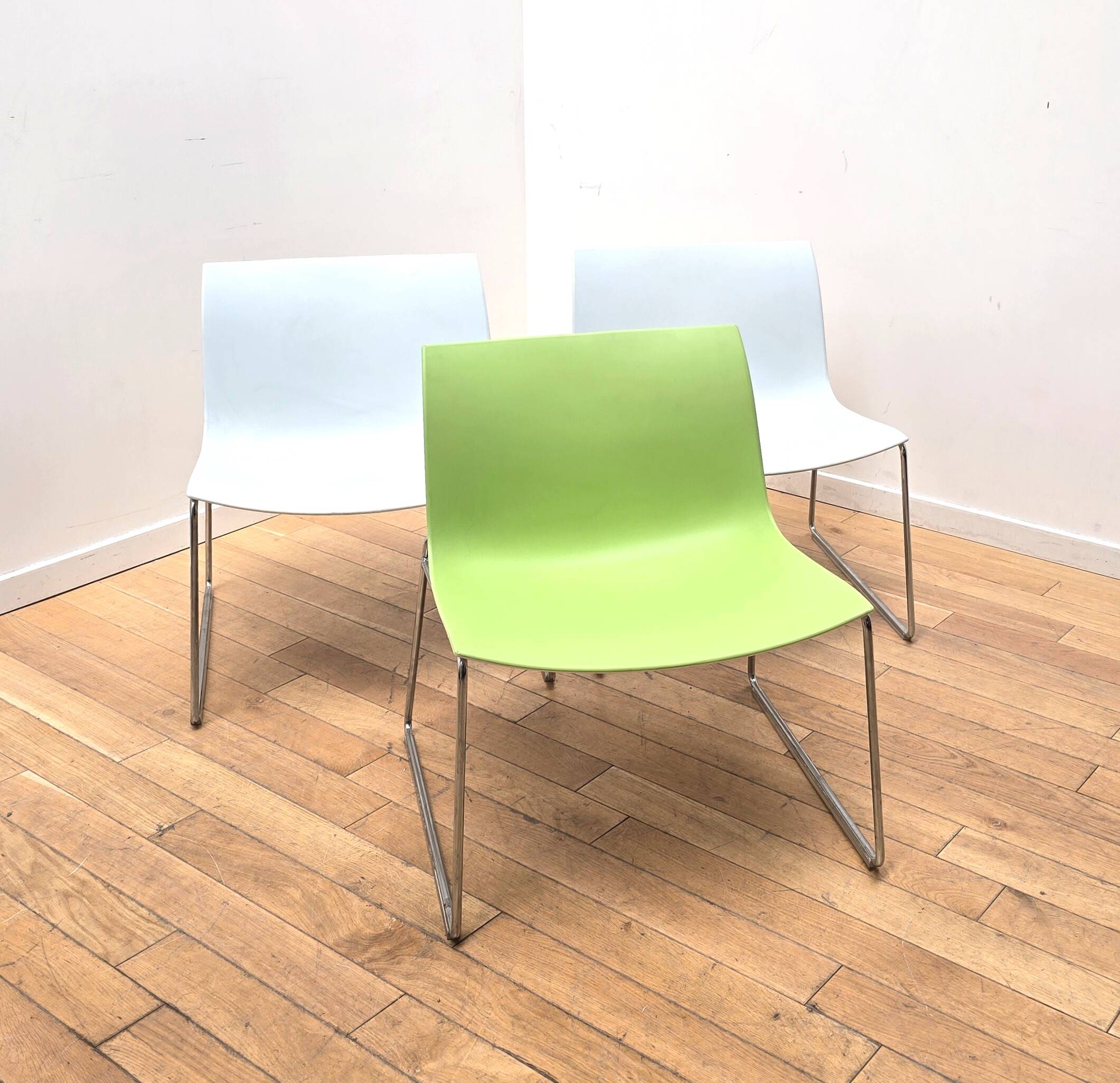 Set of 3 Catifa 46 chairs, Arper