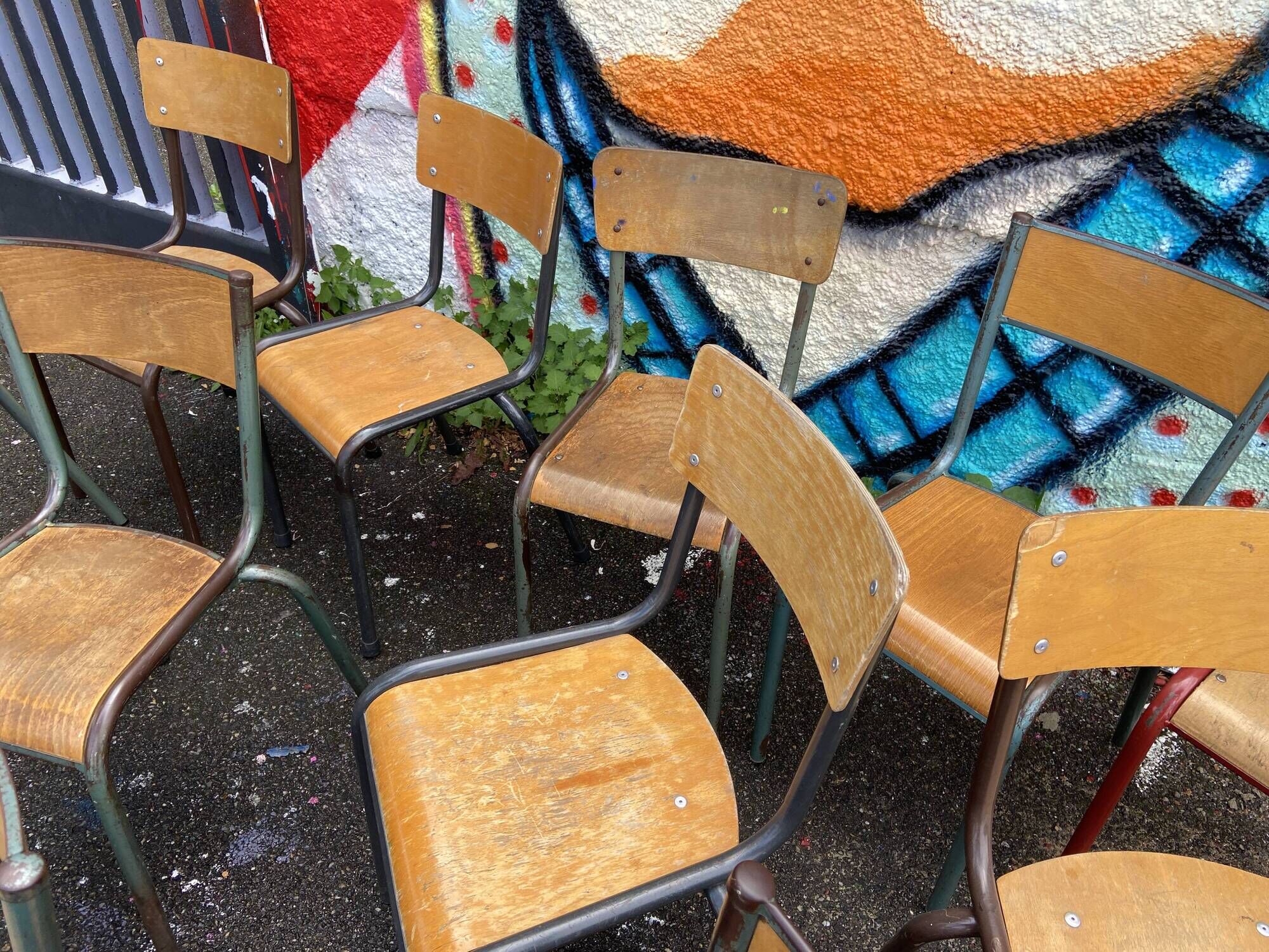 Set of 15 vintage mismatched mullca delagrave school chairs
