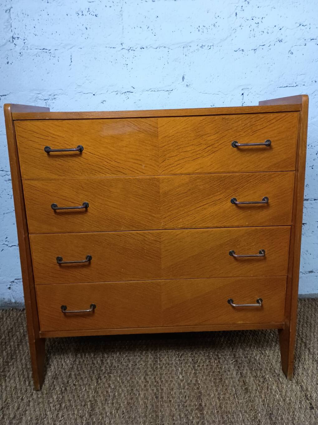 Commode quatre tiroirs année 1960