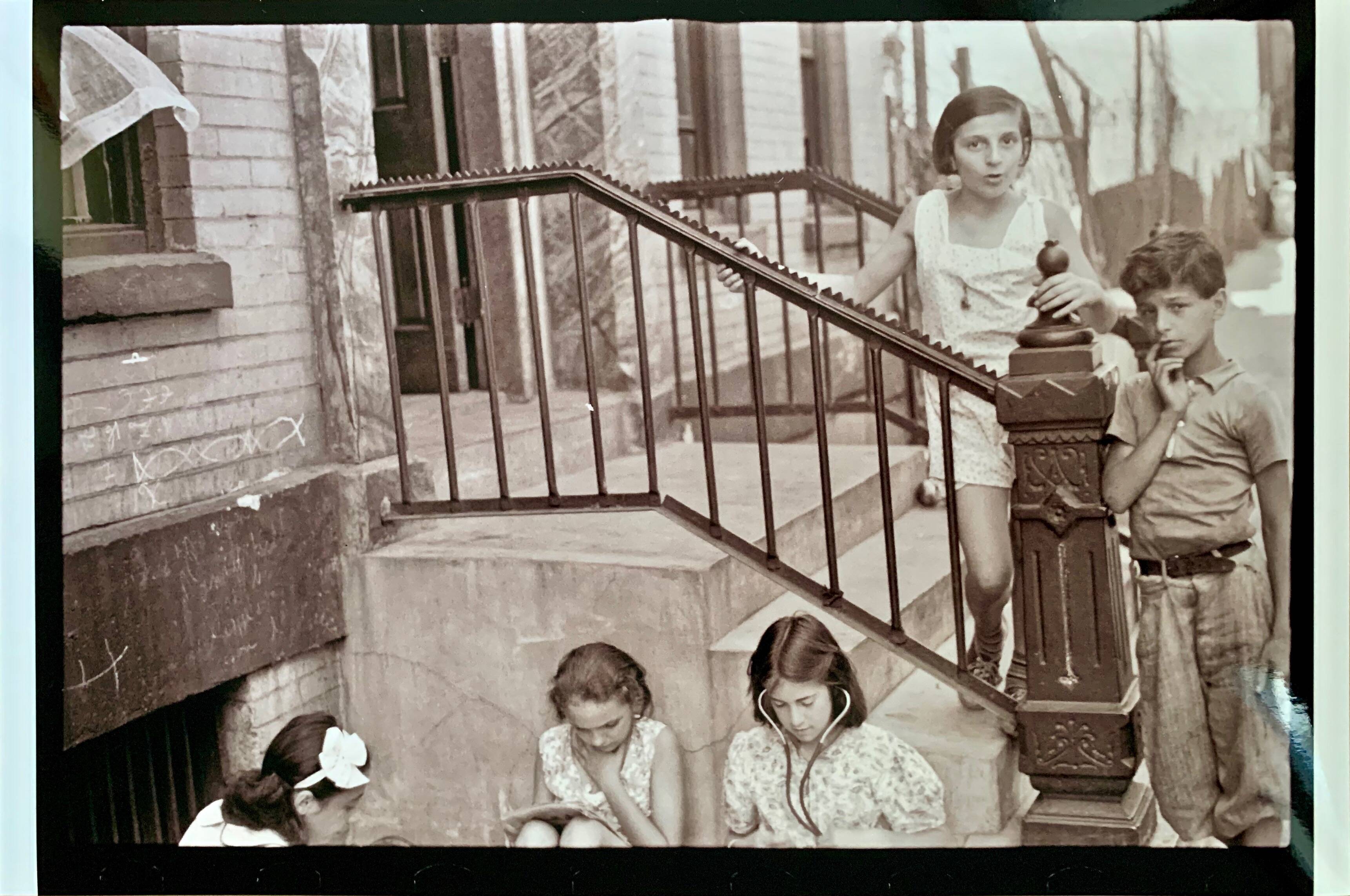 Walker Evans — Children playing in a street in New York, 1938