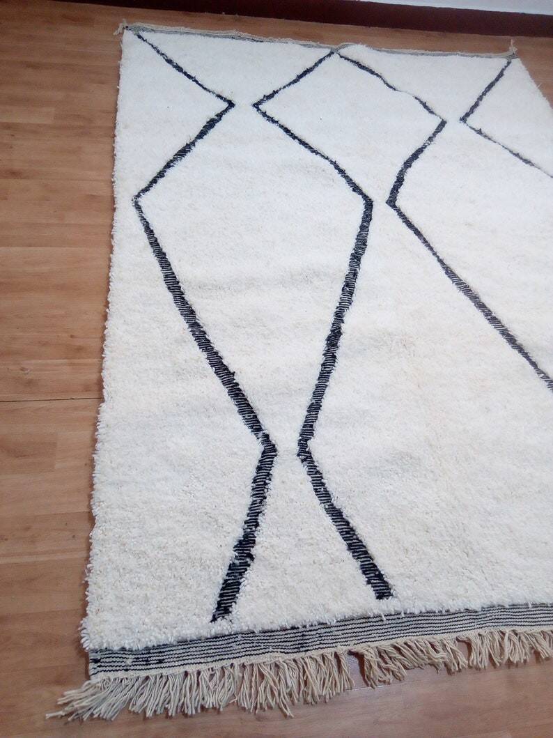 Tapis marocain Beni Ourain en laine tissée à la main