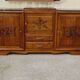 Large buffet en noyer massif, dessus en marbre noir