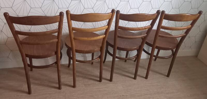 Lot de 4 chaises bistrot Baumann assises rondes.
