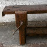 Workbench in raw wood with the press