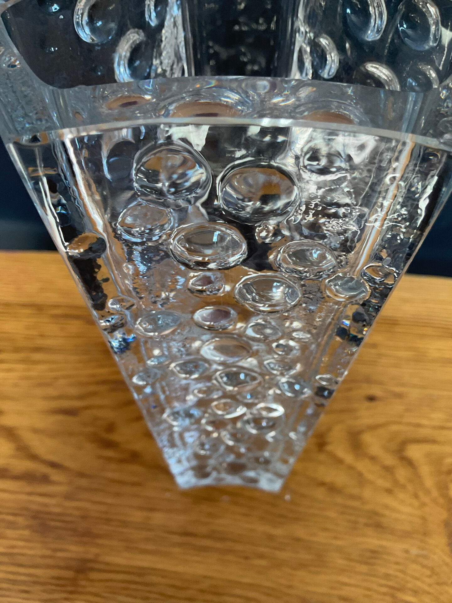 Hexagonal vase Riihimäen Lasi vintage in moulded glass