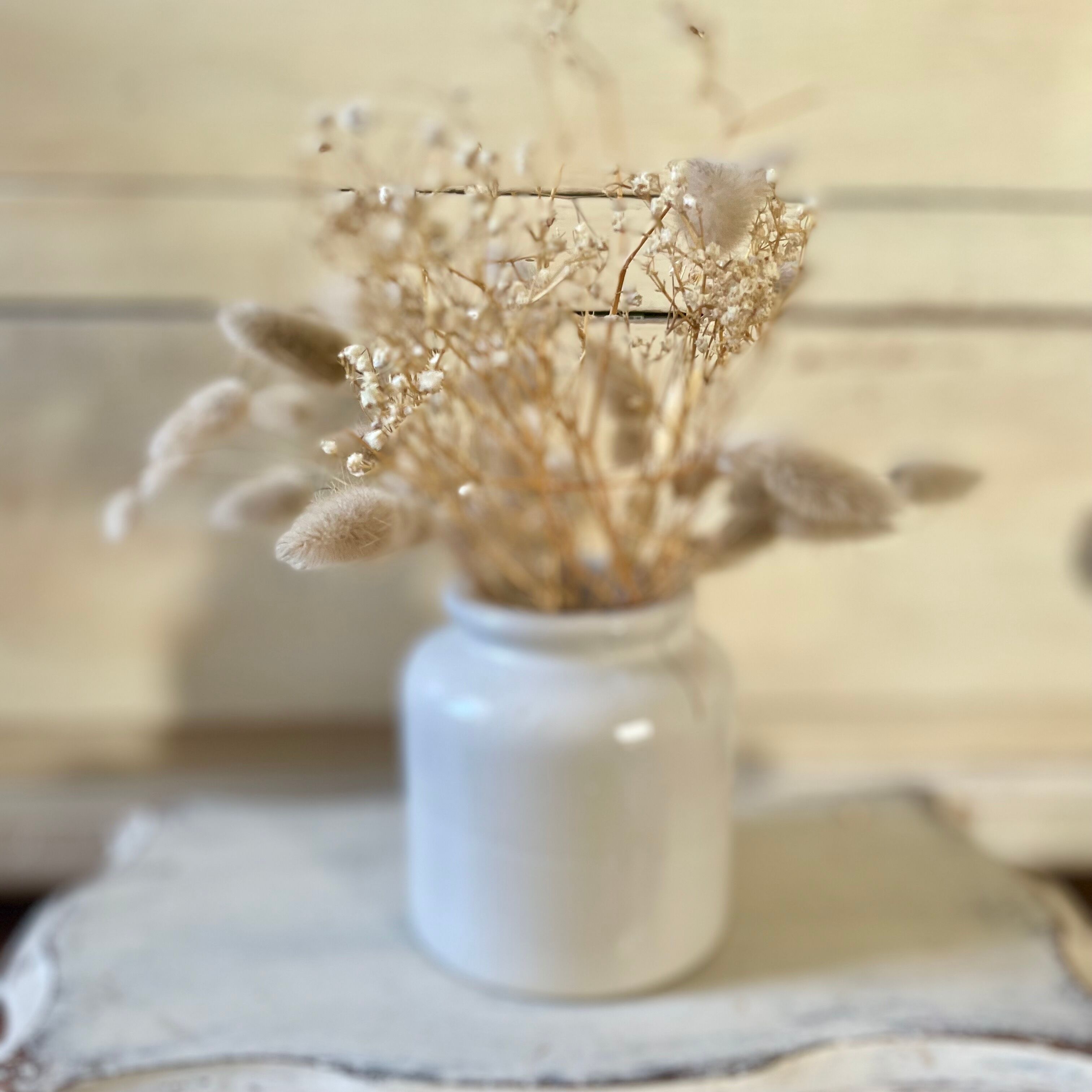Vintage white enamelled stoneware pot