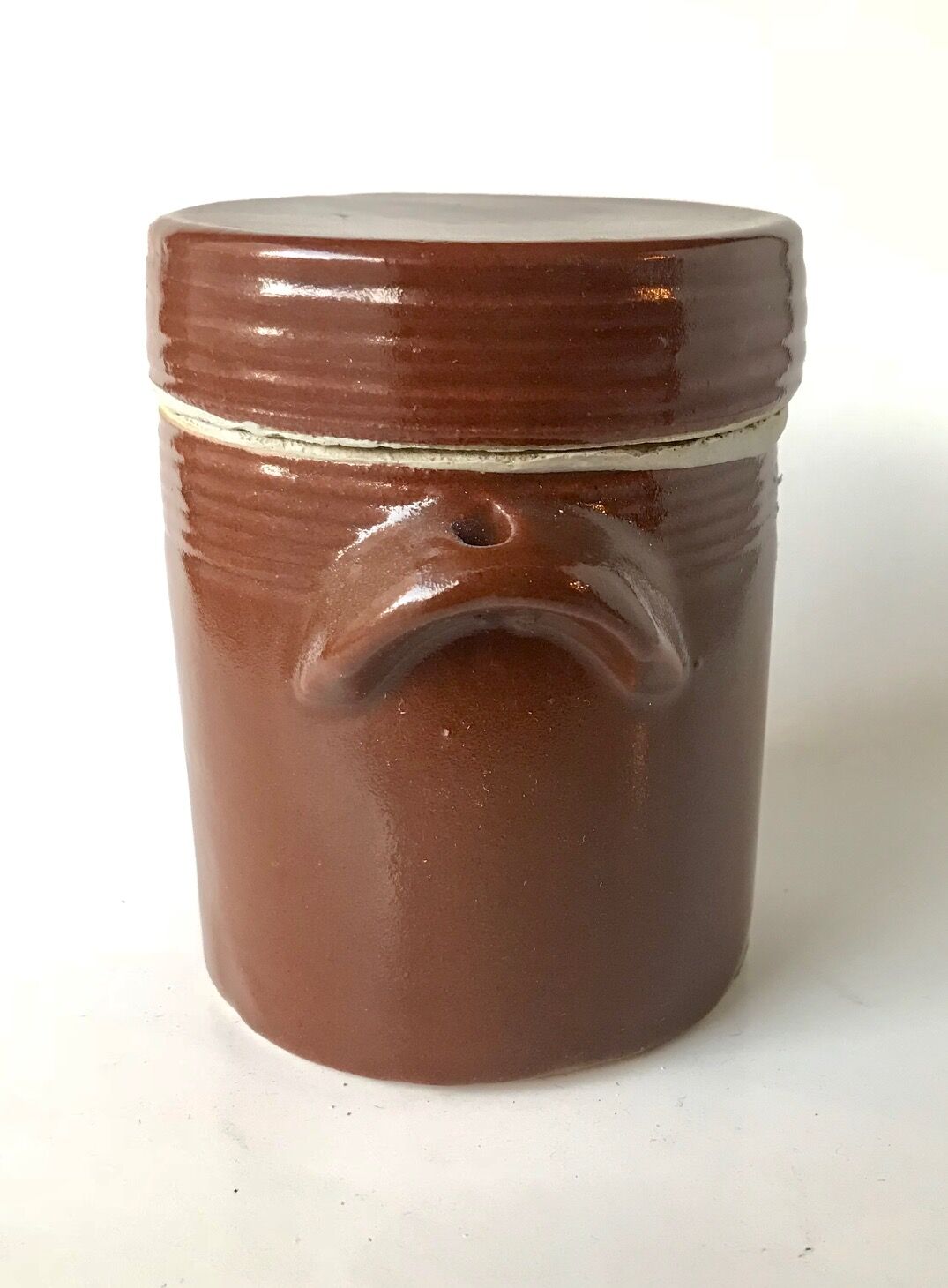 Small sandstone pot with lid